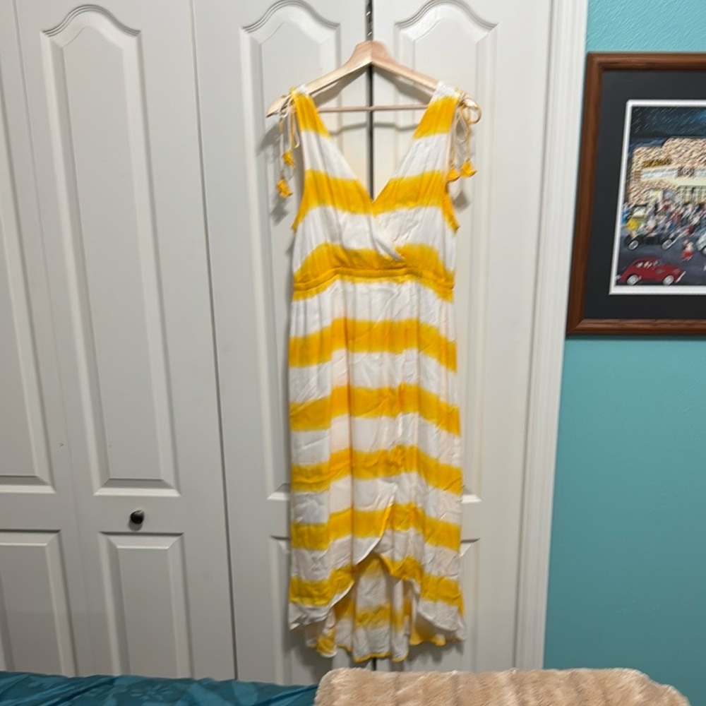 Tommy Bahama White and Yellow Sundress Sleeveless Sweetheart Neckline